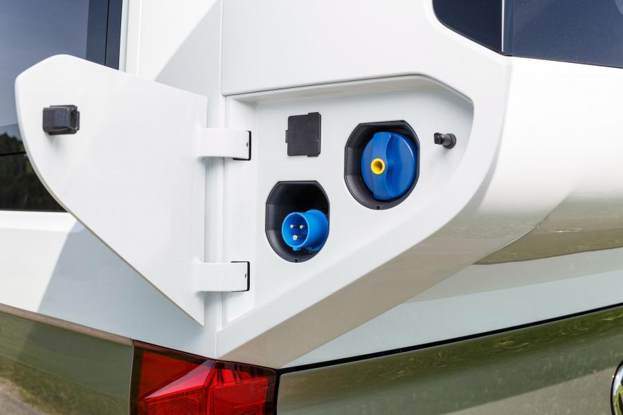 Детали экстерьера Volkswagen California XXL Concept 2017 года  (фото 12 из 27)